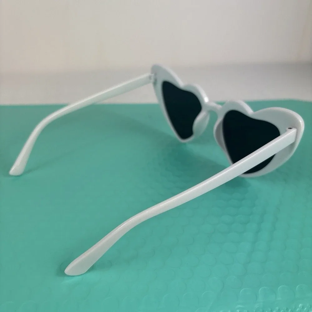 Sunglasses Women's Retro Vintage Cat Eye Fashion Heart Shape‎ Sun Glasses